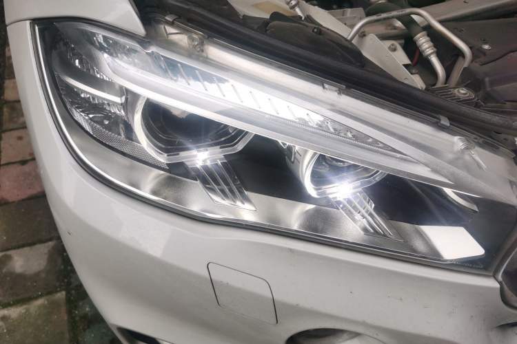 Used BMW X5 2017 xDrive35i Middle East Right Front Headlight
