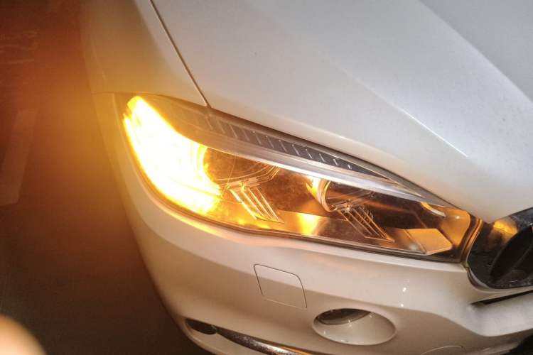 Used BMW X5 2017 xDrive35i Elegant Edition Right Front Headlight