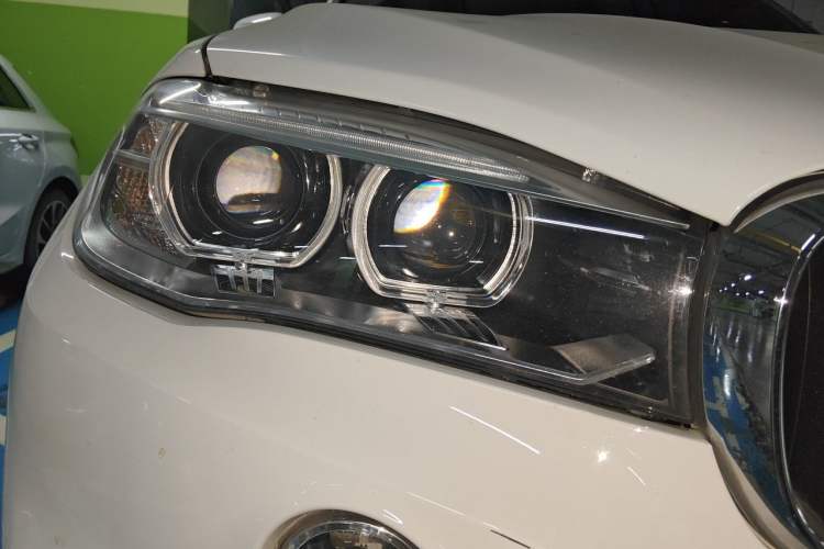 Used BMW X5 2017 xDrive35i Standard Model U.S. Specification Right Front Headlight