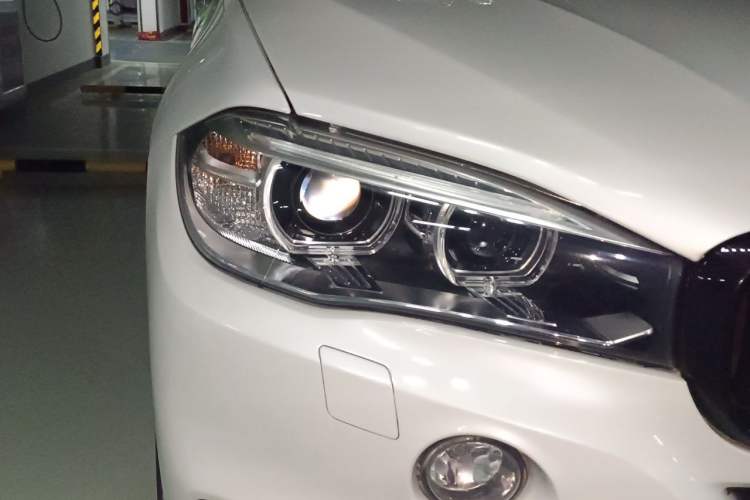 Used BMW X5 2017 xDrive28i Right Front Headlight
