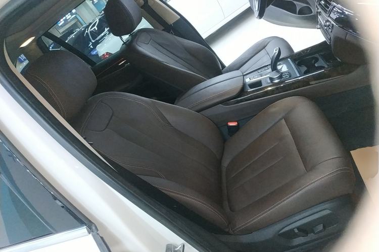Used BMW X5 2017 xDrive28i Right Front Seat