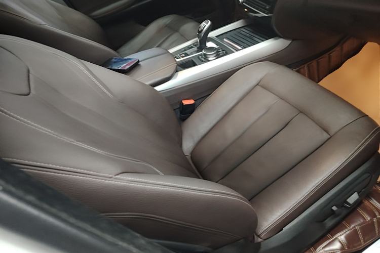 Used BMW X5 2017 xDrive35i Standard Model U.S. Specification Right Front Seat