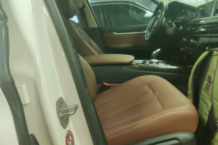 Used BMW X5 2017 xDrive35i Elegant Edition Right Front Seat