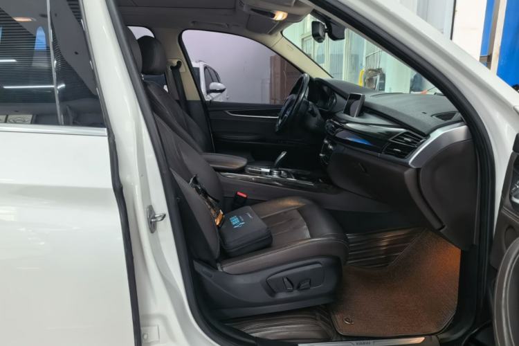 Used BMW X5 2017 xDrive35i Elegant Edition Right Front Seat