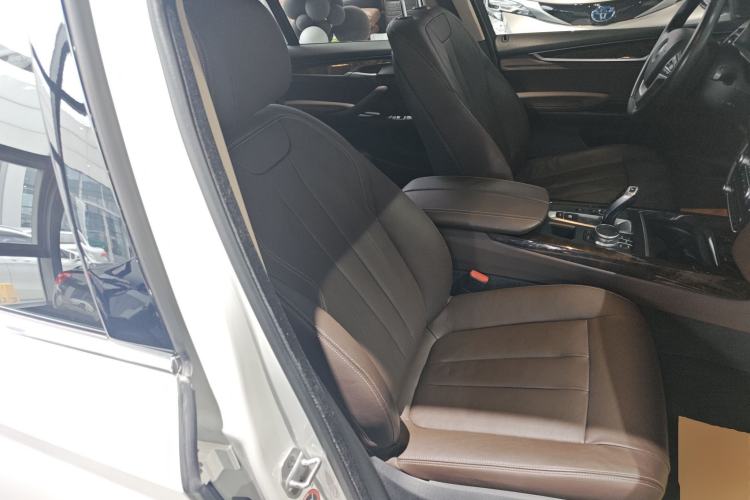 Used BMW X5 2017 xDrive35i Elegant Edition Right Front Seat