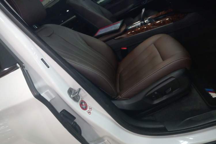Used BMW X5 2017 xDrive35i parallel import Right Front Seat