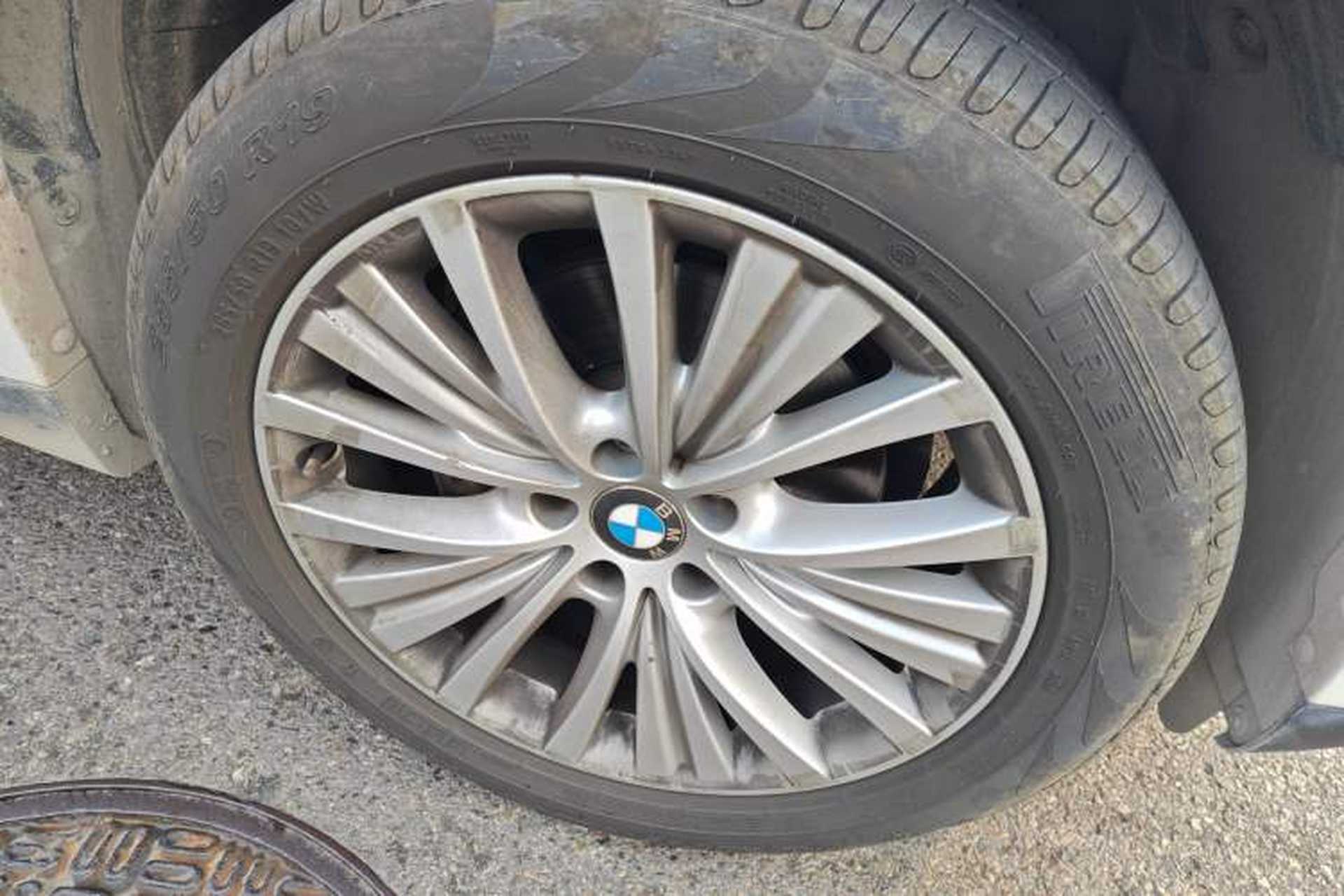 Used BMW X5 2017 xDrive28i Right Front Wheel Hub