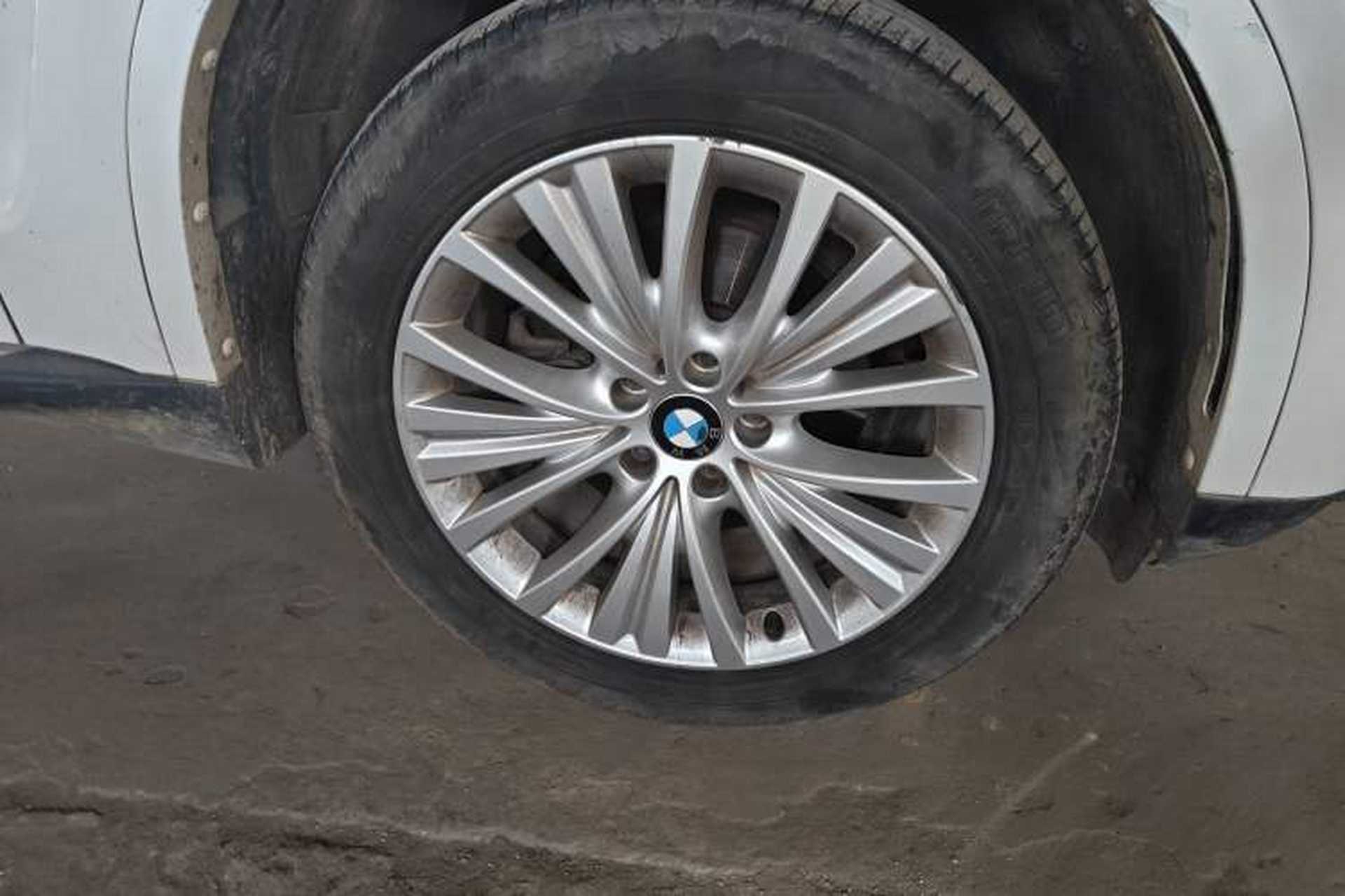 Used BMW X5 2017 xDrive28i Right Front Wheel Hub