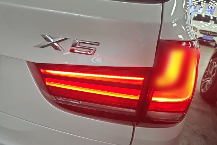 Used BMW X5 2017 xDrive28i Right Rear Taillight