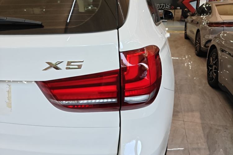 Used BMW X5 2017 xDrive35i Middle East Right Rear Taillight