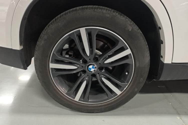 Used BMW X5 2017 xDrive35i Elegant Edition Right Rear Wheel Hub
