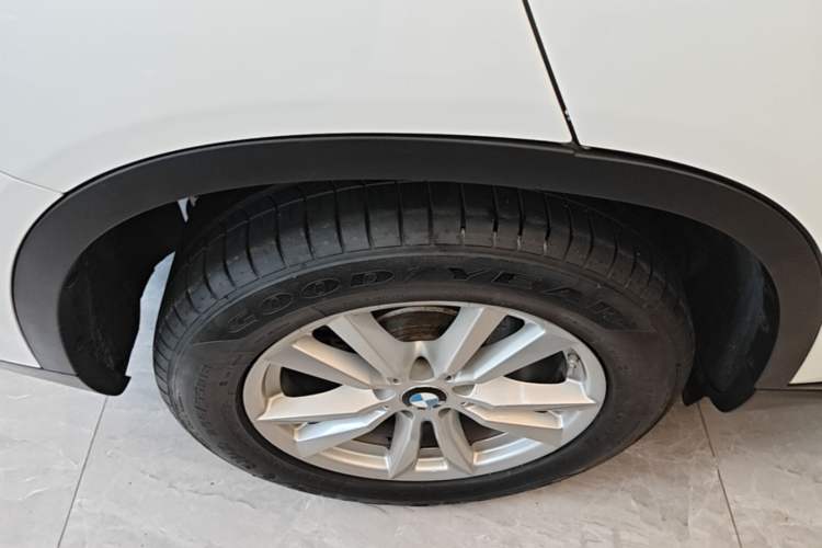 Used BMW X5 2017 xDrive35i Middle East Right Rear Wheel Hub