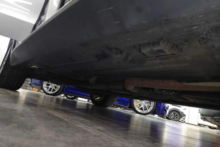 Used BMW X5 2017 xDrive28i Right Side Sill