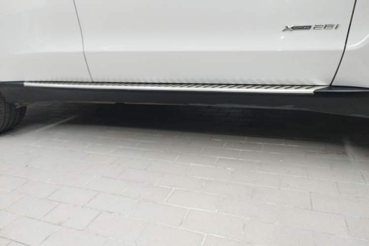 Used BMW X5 2017 xDrive28i Right Side Sill