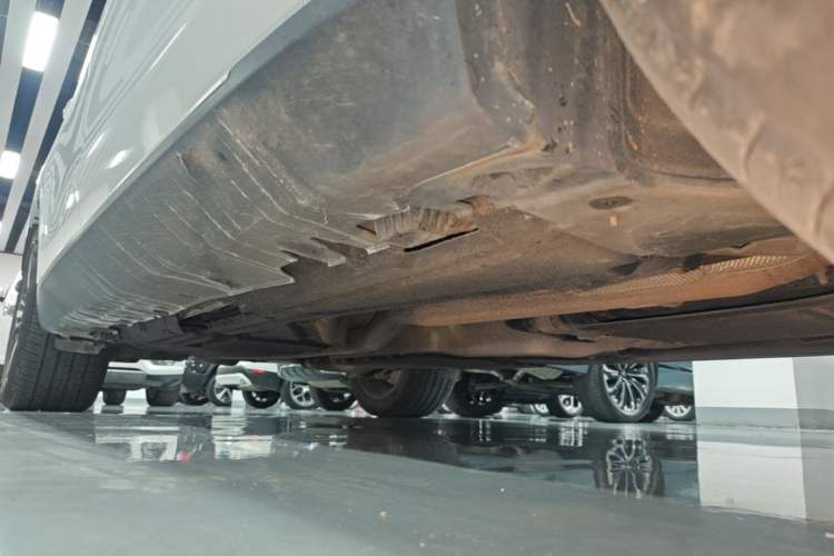 Used BMW X5 2017 xDrive35i Elegant Edition Right Side Sill