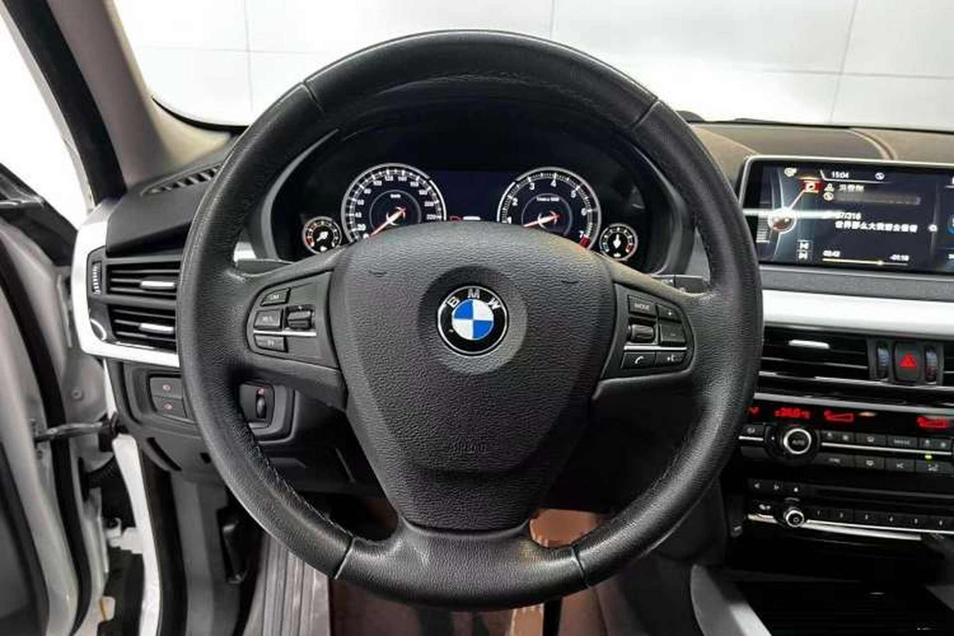 Used BMW X5 2017 xDrive35i Middle East Steering Wheel