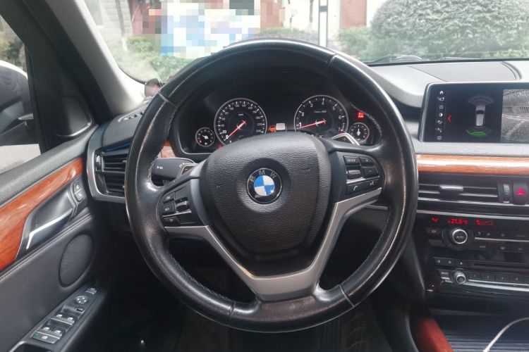 Used BMW X5 2017 xDrive35i Middle East Steering Wheel