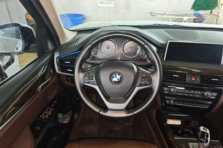 Used BMW X5 2017 xDrive28i Steering Wheel