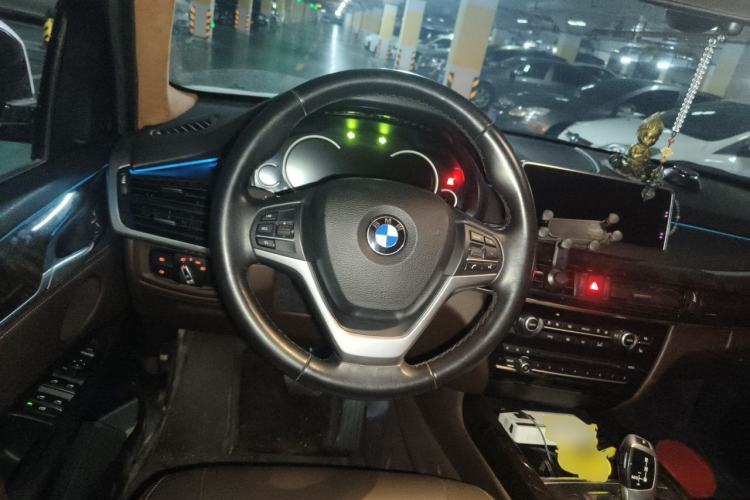 Used BMW X5 2017 xDrive35i Elegant Edition Steering Wheel