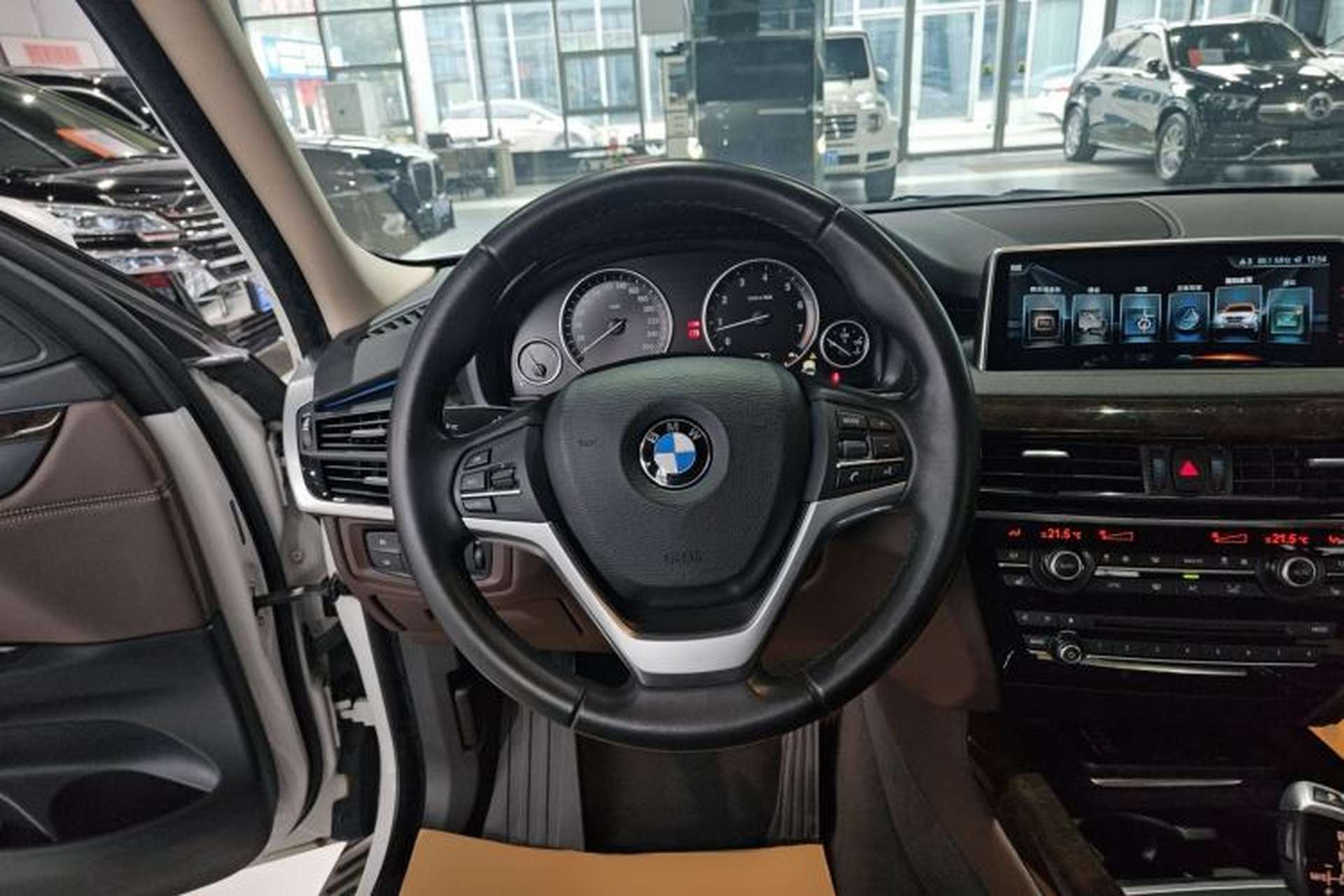Used BMW X5 2017 xDrive35i Elegant Edition Steering Wheel