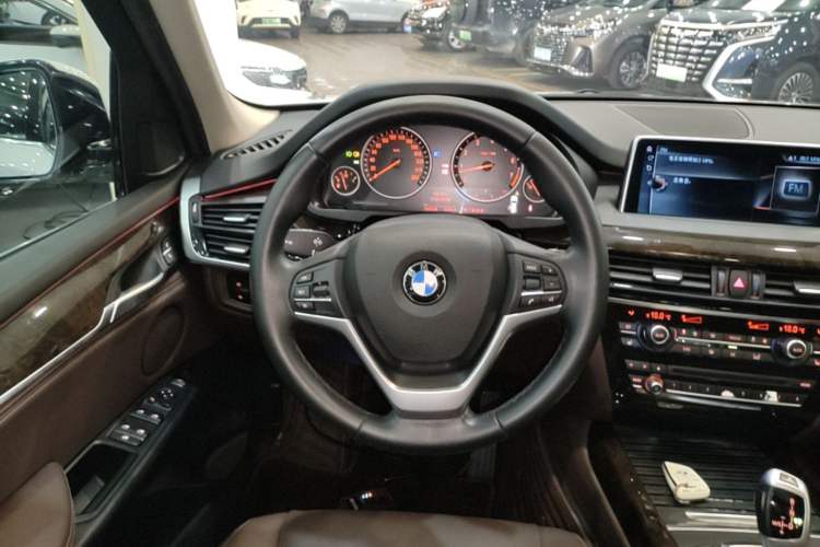 Used BMW X5 2017 xDrive35i Elegant Edition Steering Wheel