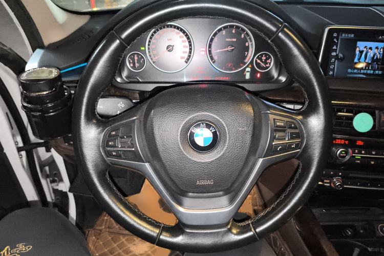 Used BMW X5 2017 xDrive35i Elegant Edition Steering Wheel