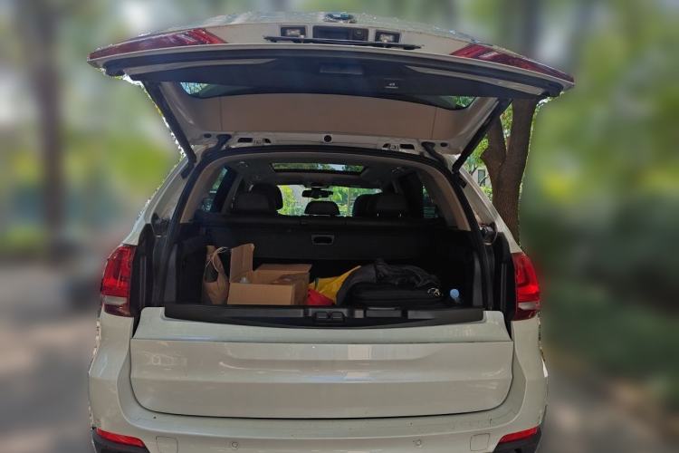 Used BMW X5 2017 xDrive28i Trunk
