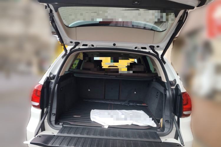 Used BMW X5 2017 xDrive28i Trunk