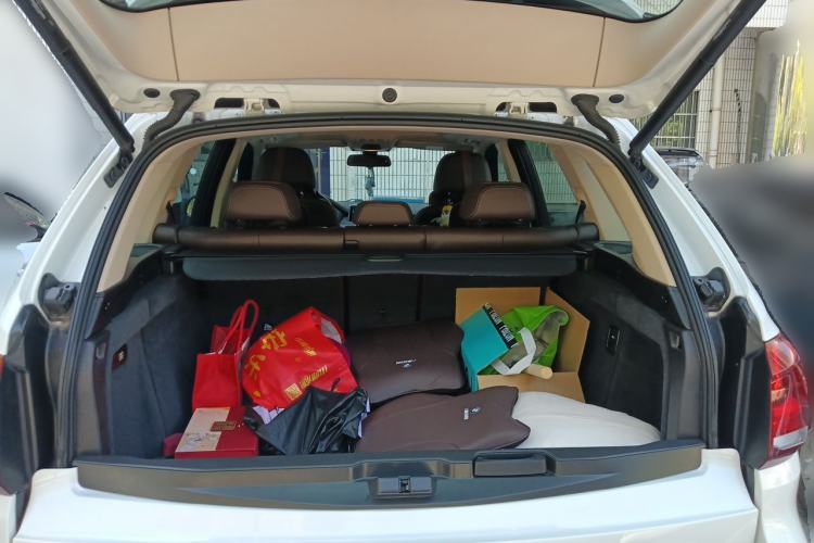 Used BMW X5 2017 xDrive28i Trunk