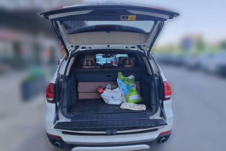 Used BMW X5 2017 xDrive35i Elegant Edition Trunk