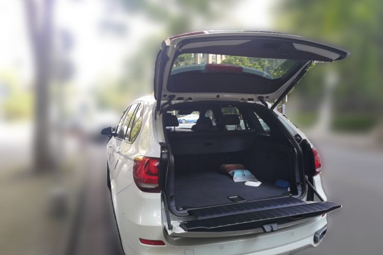 Used BMW X5 2017 xDrive35i M Sport Edition Trunk