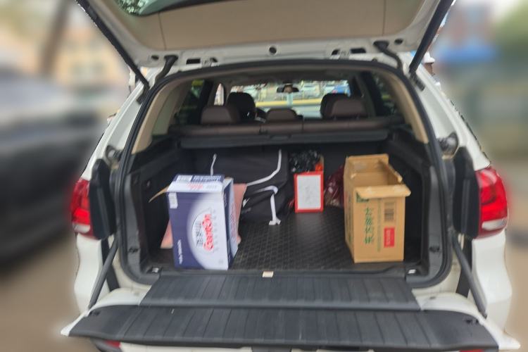 Used BMW X5  Trunk