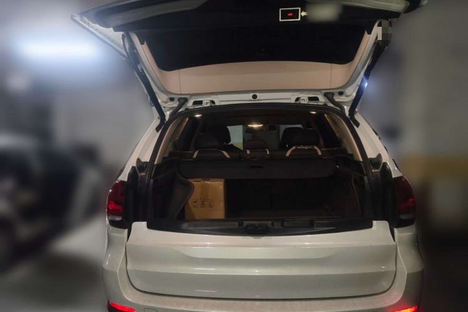 Used BMW X5 2017 xDrive35i Elegant Edition Trunk