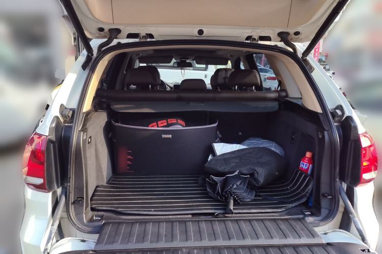 Used BMW X5 2017 xDrive35i Elegant Edition Trunk