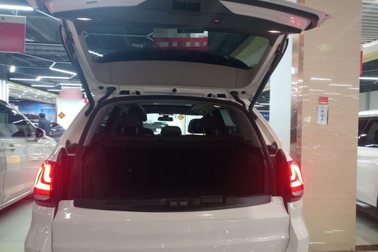 Used BMW X5 2017 xDrive35i parallel import Trunk