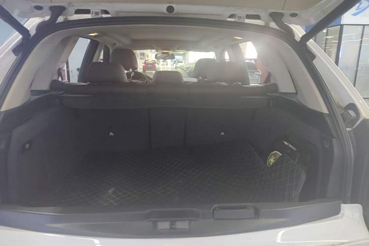 Used BMW X5 2017 xDrive28i Trunk