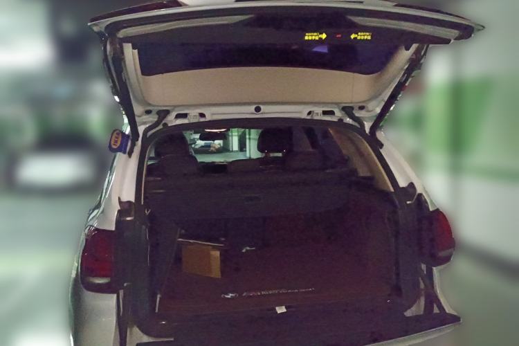 Used BMW X5 2017 xDrive28i Trunk
