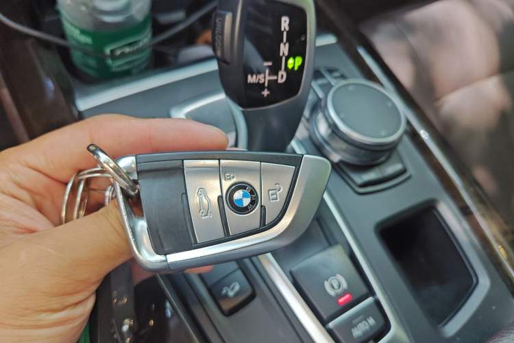 Used BMW X5 2017 xDrive28i Vehicle Key