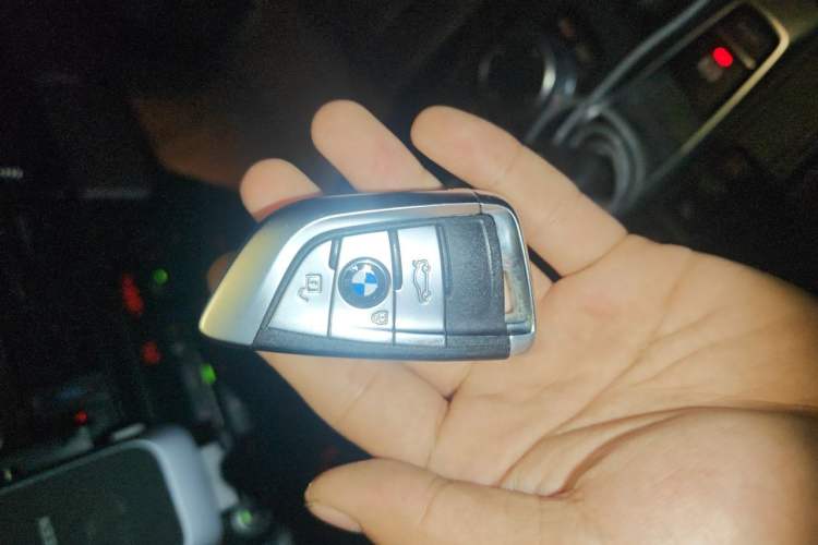 Used BMW X5 2017 xDrive28i Vehicle Key