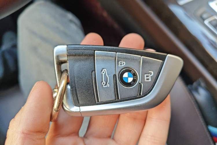 Used BMW X5 2017 xDrive28i Vehicle Key