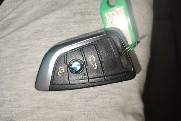 Used BMW X5 2017 xDrive35i Standard Model U.S. Specification Vehicle Key