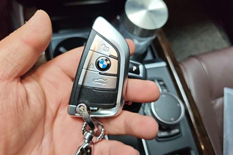 Used BMW X5 2017 xDrive35i Elegant Edition Vehicle Key