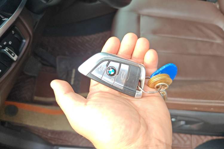 Used BMW X5 2017 xDrive28i Vehicle Key