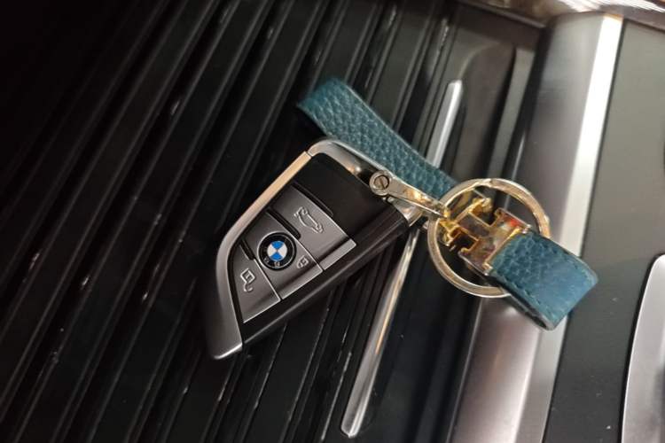 Used BMW X5 2017 xDrive28i Vehicle Key