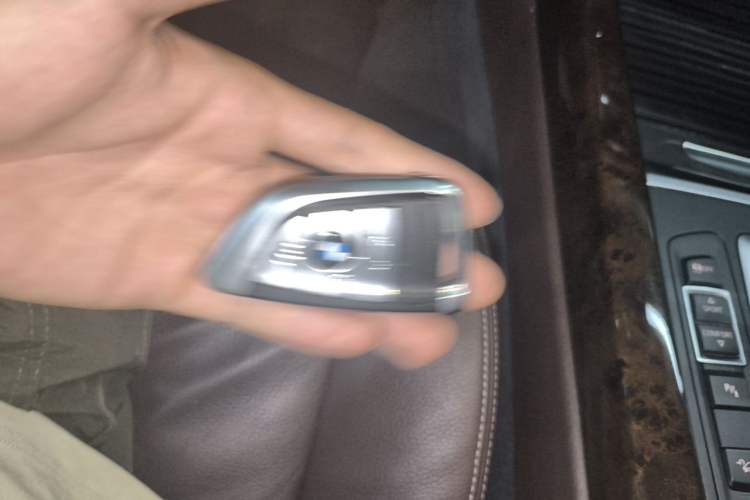 Used BMW X5 2017 xDrive28i Vehicle Key