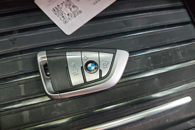 Used BMW X5 2017 xDrive28i Vehicle Key