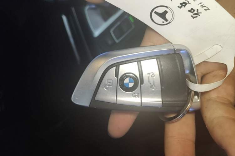 Used BMW X5 2017 xDrive28i Vehicle Key