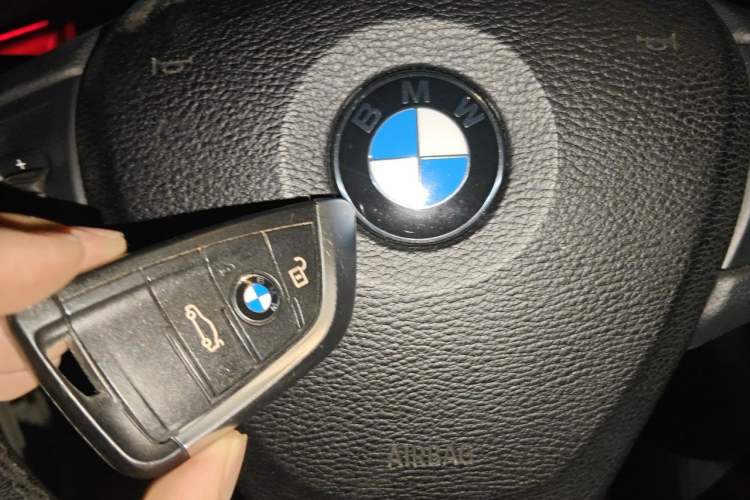 Used BMW X5 2017 xDrive35i Standard Model U.S. Specification Vehicle Key