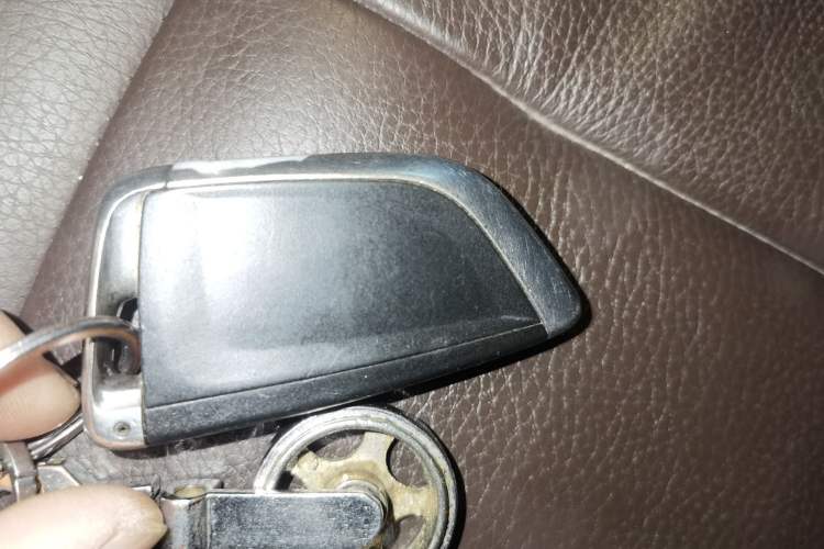 Used BMW X5 2017 xDrive28i Vehicle Key