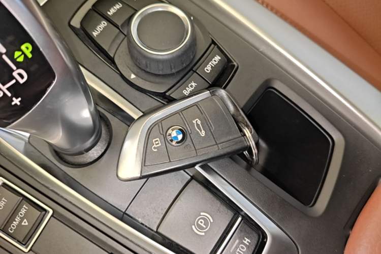 Used BMW X5 2017 xDrive35i Middle East Vehicle Key